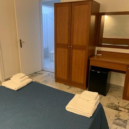 רג'יו די קאלאבריה Hotel Lungomare מראה חיצוני תמונה