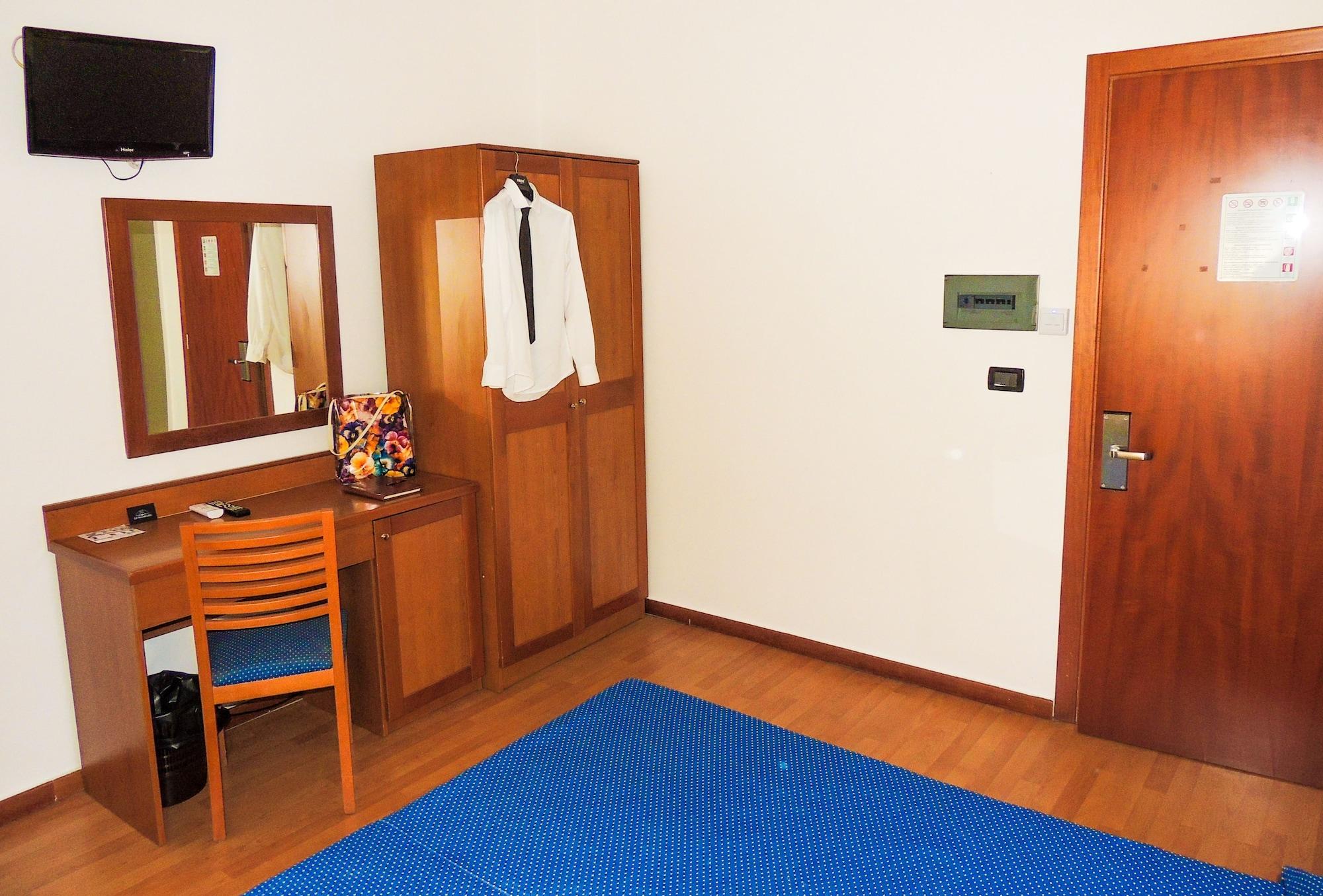 רג'יו די קאלאבריה Hotel Lungomare מראה חיצוני תמונה