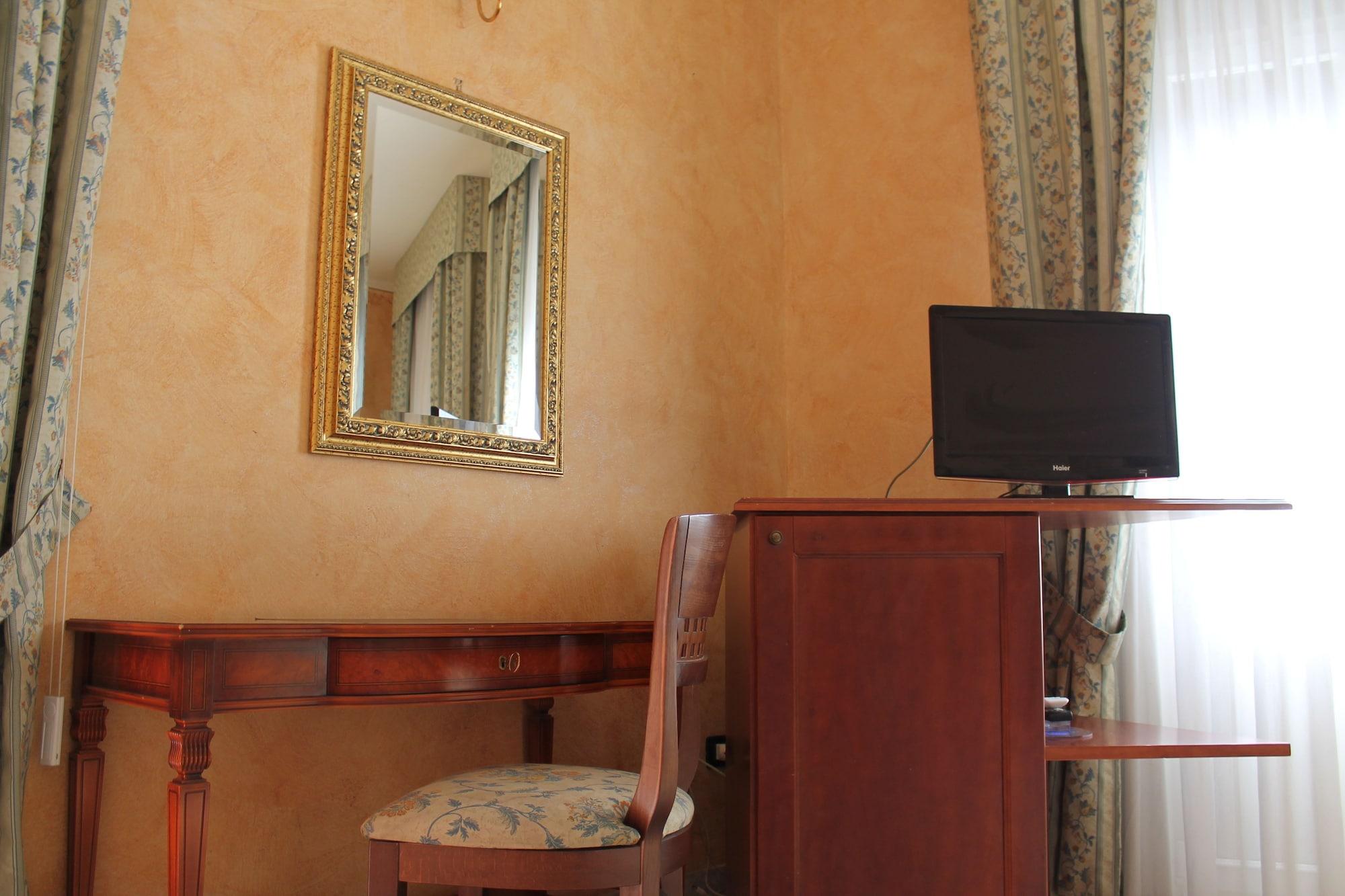רג'יו די קאלאבריה Hotel Lungomare מראה חיצוני תמונה