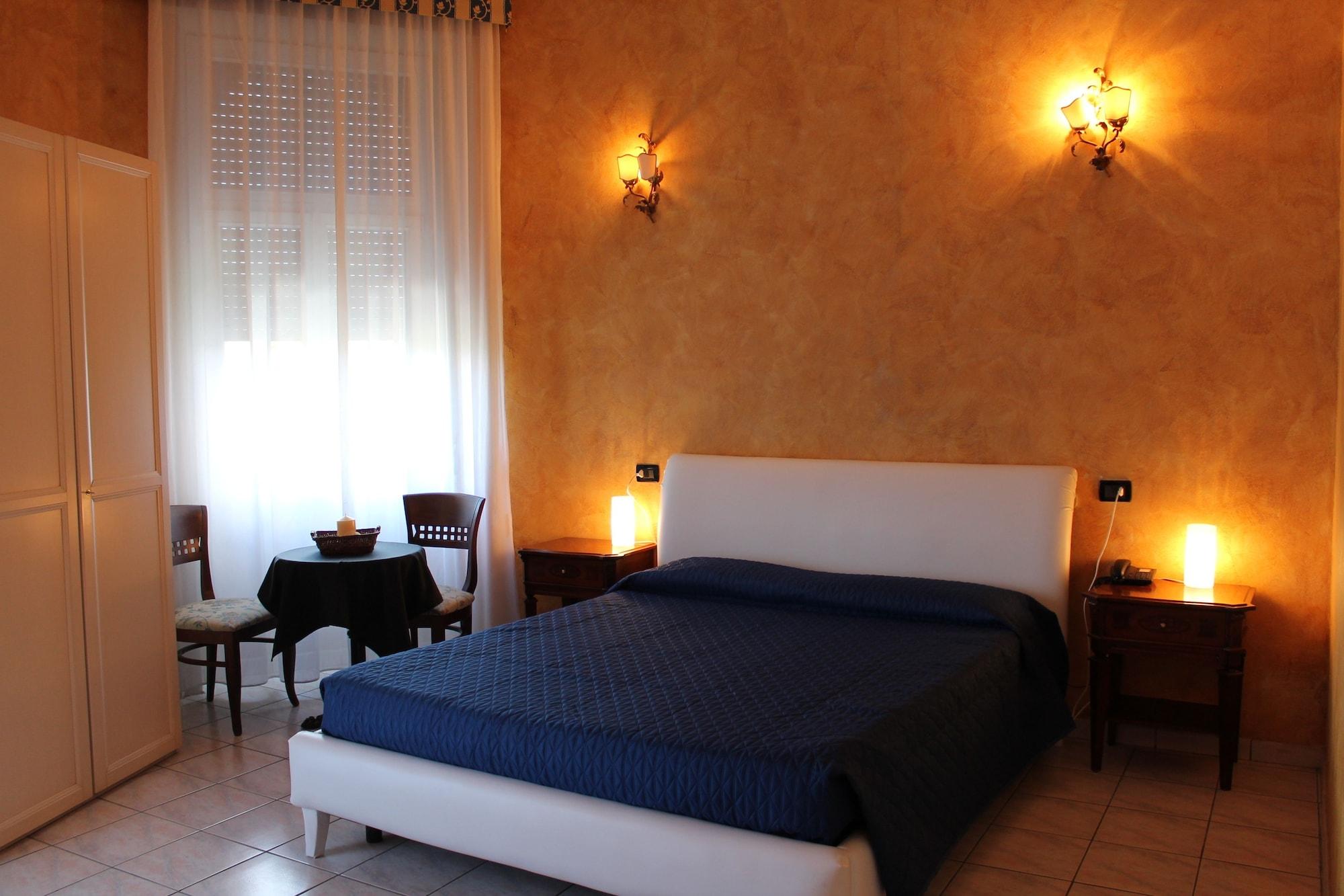 רג'יו די קאלאבריה Hotel Lungomare מראה חיצוני תמונה