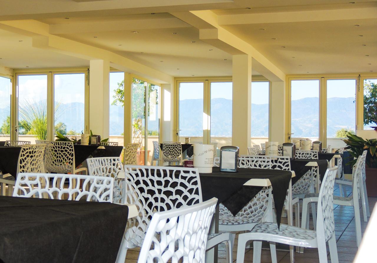 רג'יו די קאלאבריה Hotel Lungomare מראה חיצוני תמונה