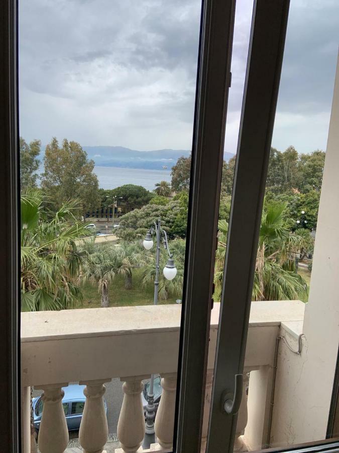 רג'יו די קאלאבריה Hotel Lungomare מראה חיצוני תמונה